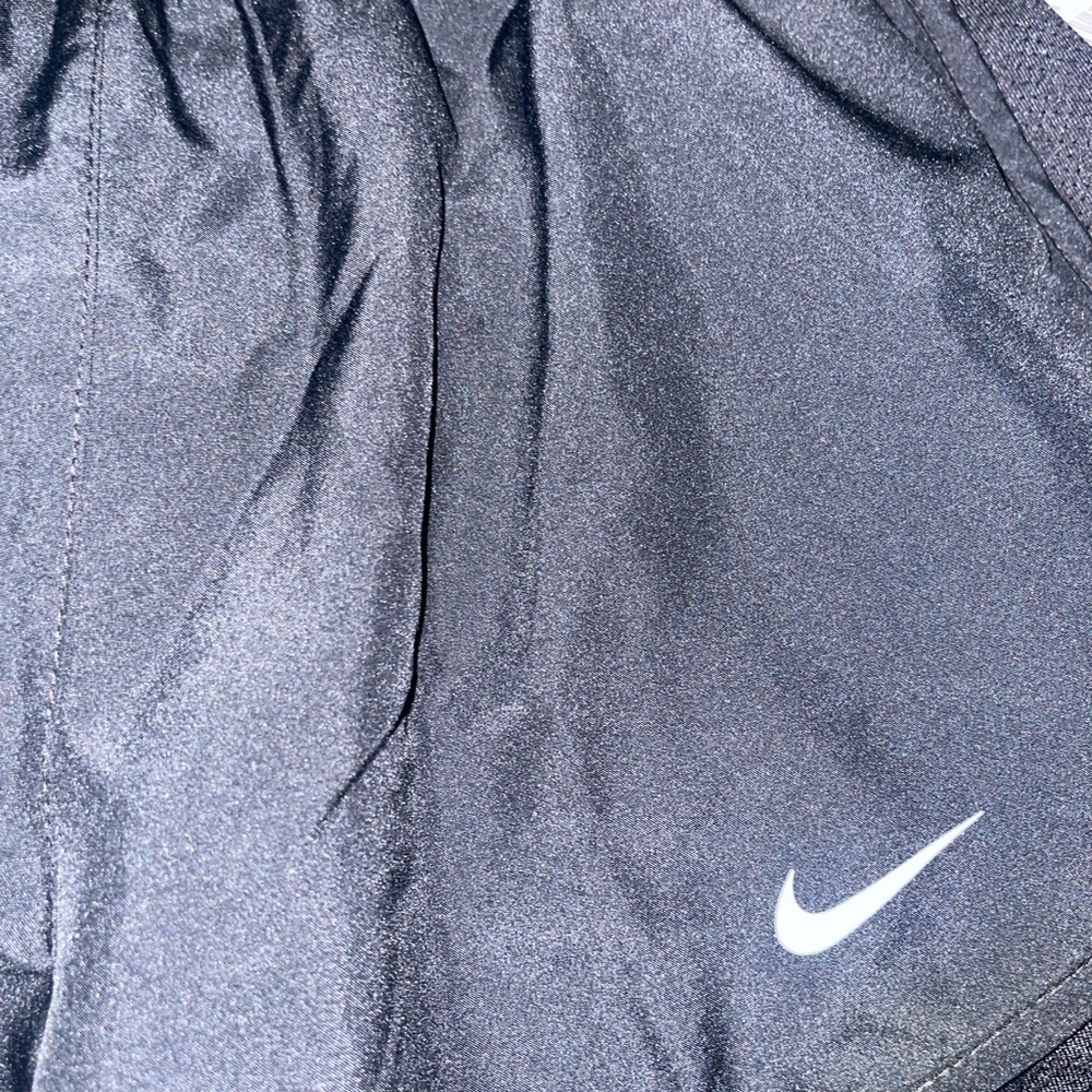 Nike Women’s 3” Tempo Dry Fit Running Shorts Size XS NWT - Picture 5 of 12